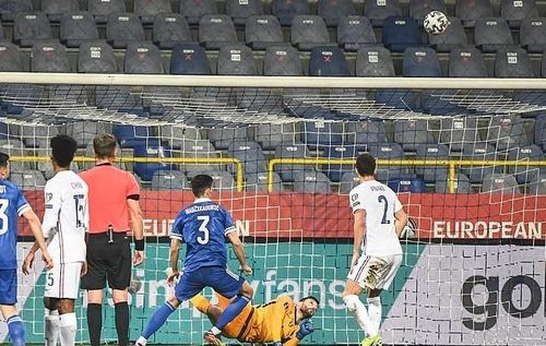 Khung thành của thủ môn Lloris không ít lần bị đe dọa