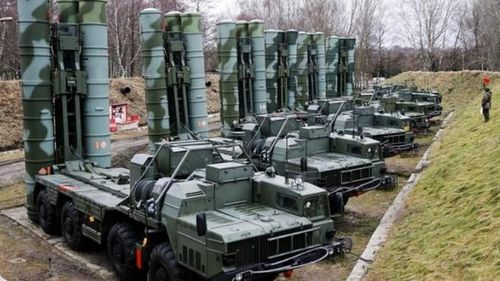 Nga chuyển thêm các hệ thống phòng không S-300 và S-400 đến Crimea