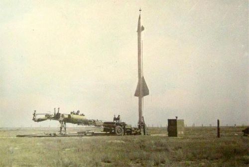 Vào tháng 8/1950, giới lãnh đạo Liên Xô quyết định tạo ra một hệ thống phòng không sử dụng tên lửa, không sử dụng pháo và sẽ có một mạng lưới radar tiên tiến.