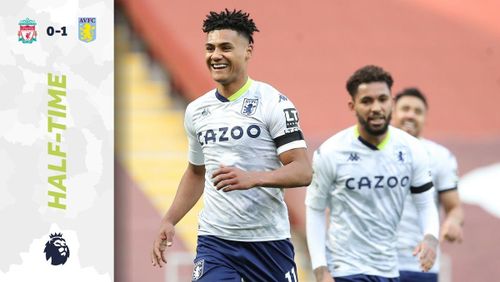 45 phút đầu khép lại với tỷ số 1-0 nghiêng về Aston Villa