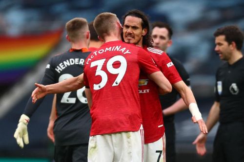 McTominay khiến Cavani mất bàn mở tỷ số. Ảnh: Getty.