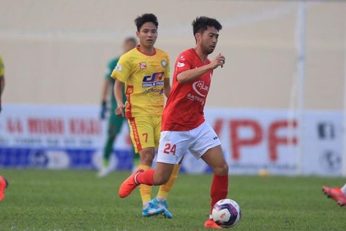 Lee Nguyễn ghi bàn duy nhất cho CLB TP.HCM trong chuyến làm khách Thanh Hóa. Ảnh: Nguyên Anh.