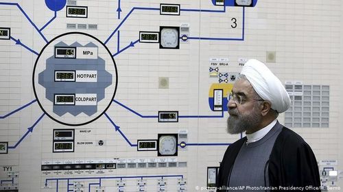 Tổng thống Iran Hassan Rouhani phải cân nhắc cách đàm phán tạo lợi thế bầu cử.