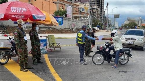 Chính quyền tỉnh Preah Sihanouk ban hành lệnh phong tỏa thành phố Preah Sihanouk trong 14 ngày (23/4 đến ngày 6/5) để kiểm soát và ngăn chặn dịch COVID-19. Ảnh: Trần Ngọc Long/PV TTXVN tại Campuchia.