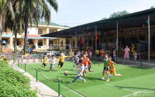 Trong xây dựng NTM, các địa phương trên địa bàn huyện Tân Kỳ đã chú trọng đầu tư xây dựng trường học đạt chuẩn. Ảnh: Xuân Hoàng