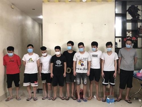 Các đối tượng người Trung Quốc nhập cảnh trái phép vào Việt Nam. (Nguồn: Công an Vĩnh Phúc)