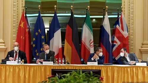 Phái đoàn các nước tham gia đàm phán ở Vienna. Ảnh: Reuters