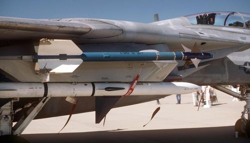 Ngoài ra chúng vẫn trang bị một khẩu pháo 20mm tiêu chuẩn và các tên lửa không đối không AIM-7 và AIM-9.