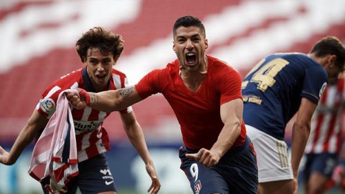  Suarez thể hiện bản năng sát thủ đáng nể. Ảnh: Getty Images. 