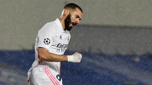  Màn trình diễn xuất sắc đó giúp Benzema nhận phần thưởng xứng đáng khi được triệu tập lên tuyển Pháp dự EURO hè này. 