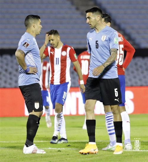 Nỗi thất vọng của Suarez và các đồng đội