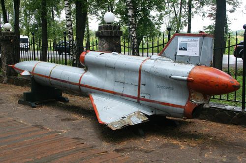 Thời gian gần đây có thông tin cho biết, Lực lượng vũ trang Ukraine bắt đầu triển khai hệ thống tên lửa, trạm radar và một số lượng lớn hệ thống phòng không ở biên giới giáp Crimea, rõ ràng là để phục vụ cho cuộc tập trận nói trên.