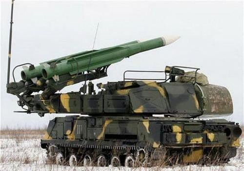 Trước đó Kiev cho biết các tổ hợp Buk và S-300 đã tham gia vào cuộc diễn tập, trong khi thực tế chỉ có hệ thống Buk phóng thử tên lửa, điều này có thể cho thấy kho vũ khí trang bị của Ukraine thiếu hụt đạn phòng không cần thiết.