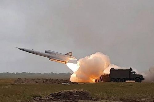 Điều đáng chú ý nằm ở chỗ theo dữ liệu do phía Ukraine cung cấp, máy bay phản lực Tu-143 của Liên Xô đã được sử dụng làm mục tiêu mô phỏng cho lực lượng phòng không tập bắn.