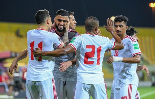 Cầu thủ UAE ăn mừng bàn mở tỷ số