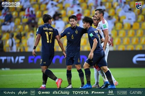 Suphanat rút ngắn tỷ số cho Thái Lan