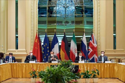 Toàn cảnh cuộc đàm phán giữa đại diện Iran và các cường quốc nhằm khôi phục thỏa thuận hạt nhân mang tên Kế hoạch hành động chung toàn diện (JCPOA) tại Vienna, Áo ngày 25/5/2021. Ảnh: THX/TTXVN