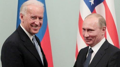 Ông Joe Biden (trái) sẽ có cuộc gặp trực tiếp Tổng thống Nga Vladimir Putin vào trung tuần tháng 6. Ảnh: CNBC