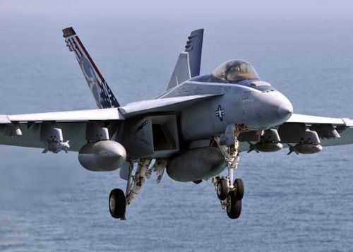 Theo con số tham khảo được trang mạng Nation-creation đưa ra, hiện nay một chiếc tiêm kích F/A-18E/F Super Hornet có giá bán là 98 triệu USD, còn F-15E Strike Eagle vào khoảng 110 - 130 triệu USD tùy thuộc cấu hình cụ thể.