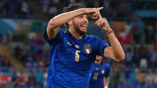  Locatelli là một tiền vệ trẻ toàn năng của HLV Mancini. Ảnh CNN
