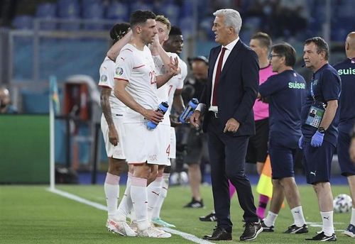 Thụy Sĩ phải thắng và hy vọng Xứ Wales thua đậm Italy.