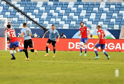 Uruguay gặp nhiều khó khăn trước Chile