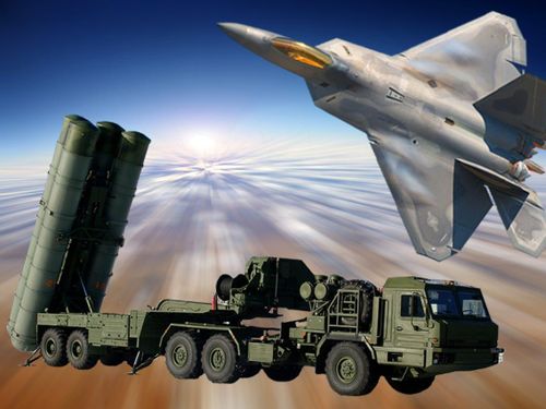 Hệ thống S-400 được thiết kế để chống lại các máy bay chiến đấu tàng hình tiên tiến như F-22 Raptor hay F-35 của Mỹ và là khắc tinh với F-15, F-16. S-400 tích hợp công nghệ cảm biến và đối phó điện tử tiên tiến nhất của Nga, có thể tác chiến với 80 máy bay cùng lúc.