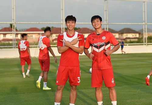 Quế Ngọc Hải và Bùi Tiến Dũng rất tự tin trước trận ra quân