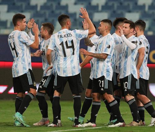 Argentina chạm trán Ecuador ở tứ kết