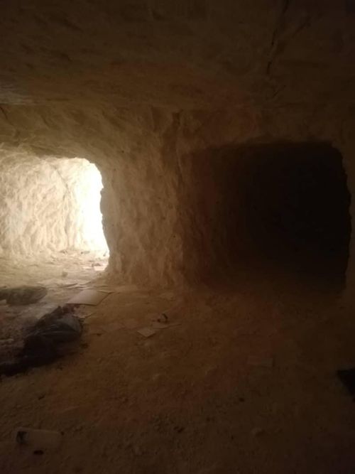 Hiện, Quân đội Syria đang tiến hành chiến dịch quân sự nhằm vào nhóm khủng bố IS ở miền trung Syria, với sự yểm trợ hỏa lực của Không quân Nga. Chiến đấu cơ Nga liên tục tiến hành những đợt oanh kích nhằm vào nơi ẩn náu của nhóm IS hàng ngày.