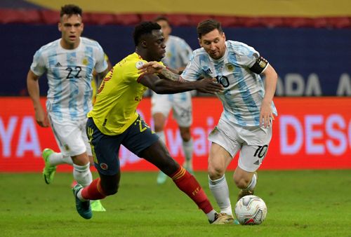  Messi tiếp tục chơi hay trong trận gặp Colombia. Tới nay, anh đã ghi 4 bàn tại Copa America. Ảnh: Reuters. 