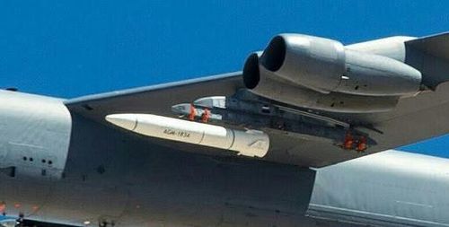 Không quân Mỹ thông báo đã thực hiện đợt thử nghiệm kích nổ đầu tiên với nguyên mẫu đầu đạn nổ văng mảnh dự kiến trang bị cho tên lửa siêu vượt âm AGM-183A.