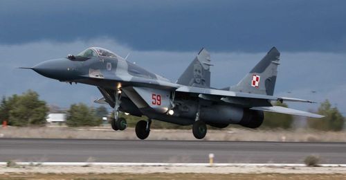 Ngoài ra, MiG-29 còn được xuất khẩu sang Algeria, Bangladesh, Belarus, Bulgaria, Cuba, Eritrea, Đức, Hungary, Iran, Kazakhstan, Malaysia, Myanmar, Triều Tiên, Peru, Ba Lan, Romania, Slovakia, Serbia, Syria, Sudan , Turkmenistan, Ukraine, Uzbekistan và Yemen.