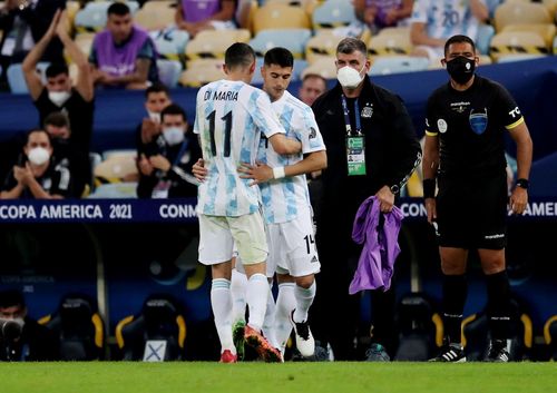  Phút 79, Di Maria được rút ra nghỉ để nhường chỗ cho tiền vệ Palacios. 