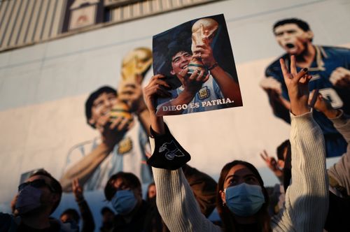 World Cup 2022 giờ sẽ là mục tiêu tiếp theo của Messi để đuổi kịp Maradona. Ảnh: Reuters.