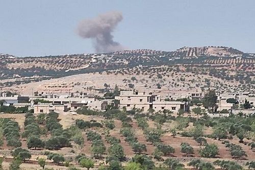 Chiến đấu cơ Nga còn tấn công một mục tiêu ở vùng ngoại ô thị trấn Josef, đông nam Idlib. Ảnh: Twitter.