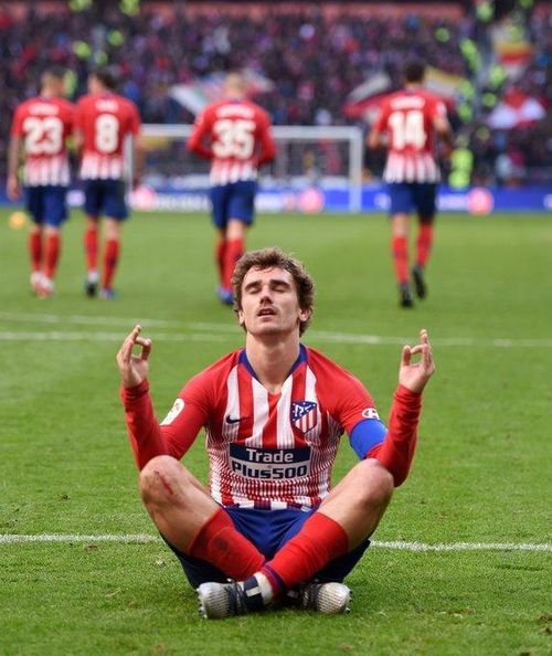 Atletico từ chối đổi Felix ký lại Griezmann