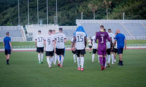 Cầu thủ Olympic Đức đồng loạt rời sân. Ảnh: DFB.