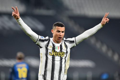  Ronaldo luôn có thói quen ghi bàn ở mọi nơi anh đi qua. Tại Euro 2020, Ronaldo có 5 bàn và giành giải "Vua phá lưới". Anh cũng cân bằng kỷ lục cầu ghi nhiều bàn nhất cấp độ ĐTQG của Ali Daei với 109 pha lập công. Theo IFFHS, Ronaldo đứng đầu danh sách ghi bàn nhiều nhất lịch sử mọi cấp độ với 783 bàn, tiếp đến là Pele (765), Romario (753) và Messi (748).