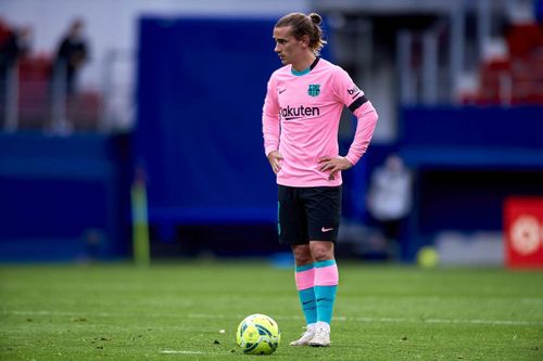 Griezmann đang là gánh nặng của Barca
