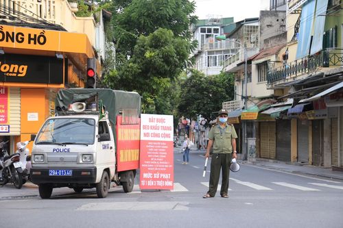 Không chấp hành các quy định phòng chống dịch, người dân sẽ bị xử phạt từ 1-3 triệu đồng.