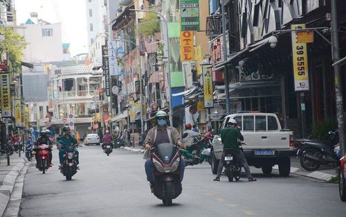 Đường Bùi Viện (quận 1, TPHCM) trong thời gian giãn cách xã hội theo Chỉ thị 16