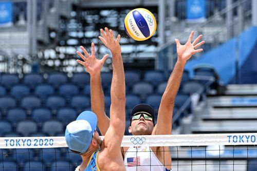 Khán đài trống vắng khi diễn ra trận bóng chuyền giữa đội tuyển Mỹ và Argentina ngày 29/7. Ảnh: AFP