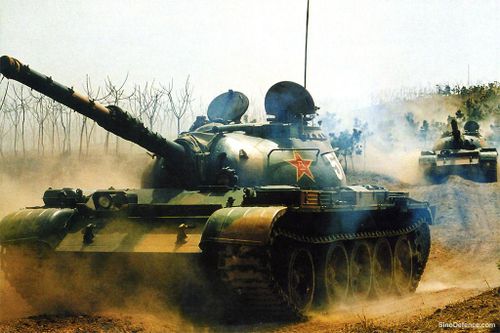 Loại xe tăng tiếp theo là Type 69, được Trung Quốc sản xuất vào cuối những năm 1970 và đầu những năm 1980, trang bị pháo 105 mm L7 (sao chép pháo L7 của Anh) và giáp thép. Kiểu Type 88 tương tự, được sản xuất vào cuối những năm 1980 và 1990, được sung thêm hệ thống quan sát mới.