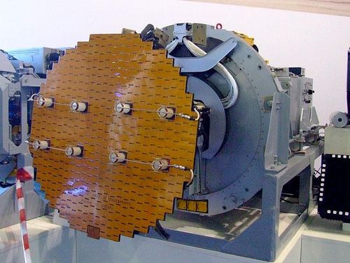 Việc lắp đặt radar Zhuk-ME mang lại mức độ nhận biết tình huống cao hơn nhiều, so với các máy bay chiến đấu trước đây của Ai Cập; trong khi thiết bị gây nhiễu chủ động MSP-418K, để đánh lừa tên lửa dẫn đường bằng radar, đã cung cấp khả năng tác chiến điện tử hiện đại đầu tiên, cho máy bay chiến đấu Ai Cập.