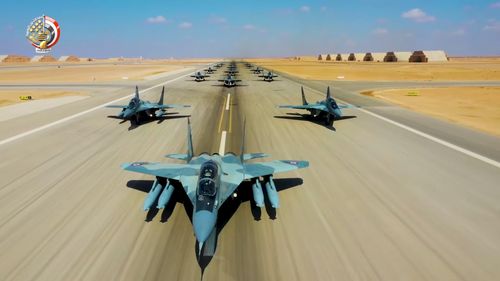 Đợt tái trang bị đầu tiên của Ai Cập, khi họ mua 46 máy bay chiến đấu hạng trung MiG-29M của Nga, cùng hệ thống tên lửa đất đối không tầm xa S-300V4 và các hệ thống tầm trung và tầm ngắn bổ sung BuK-M2 và Tor-M2. 