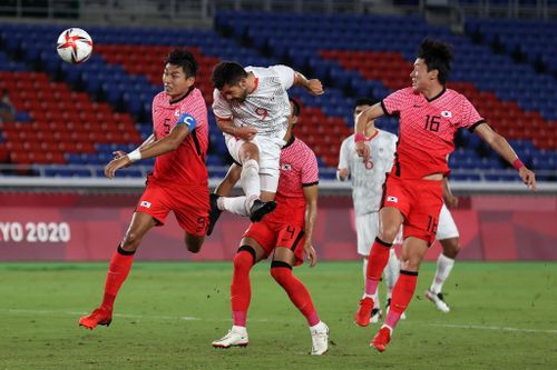 Ở trận đấu muộn nhất, Olympic Mexico và Olympic Hàn Quốc cống hiến cho khán giả trận cầu có 9 bàn thắng. Đại diện của châu Á sở hữu hàng công ghi 10 bàn trong 2 trận gần nhất, nhưng tỏ ra kém hiệu quả trước đối thủ của mình. Cuối cùng, họ chấp nhận thất bại với tỷ số 3-6. 