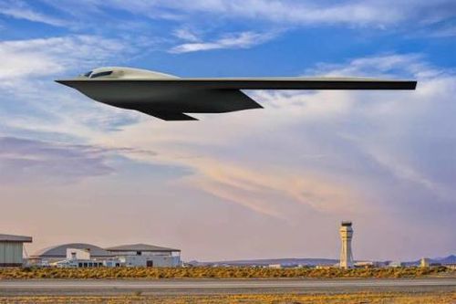 Trước đó, Lầu Năm Góc đã quảng cáo về "chiến binh kỳ cựu" B-52H Stratofortress 70 tuổi của Không quân Mỹ, "pháo đài bay chiến lược" dự kiến sẽ còn hoạt động cho đến ít nhất là năm 2050, thể hiện qua kho vũ khí cập nhật cực kỳ tối tân.