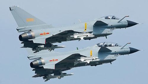 Phiên bản cao cấp nhất của J-10 là J-10C, được trang bị cảm biến theo dõi hồng ngoại tiên tiến và radar mảng quét điện tử chủ động (AESA). Tuy nhiên, phi đội 250 chiếc J-10, đã gặp phải một số vụ tai nạn chết người, có thể liên quan đến những trục trặc trong hệ thống bay bằng dây.