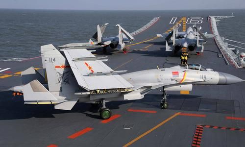Về tiêm kích hạm, không chịu mua loại tiêm kích hạm Su-33 của Nga với giá cao, Trung Quốc mua một nguyên mẫu thử nghiệm của Su-33 từ Ucraina và sao chép thành tiêm kích hạm J-15. Hiện có khoảng 40 chiếc phục vụ trên tàu sân bay Liêu Ninh và Sơn Đông của nước này.